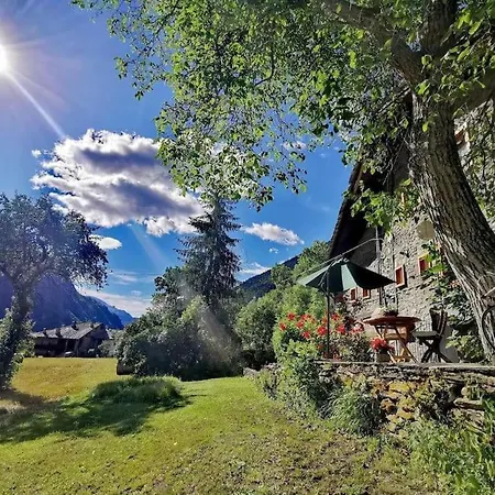 Holiday home Cozy Chalet Next To The Dora Baltea River